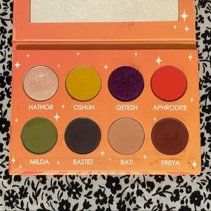 strobe/shroud cosmetics divinity palette